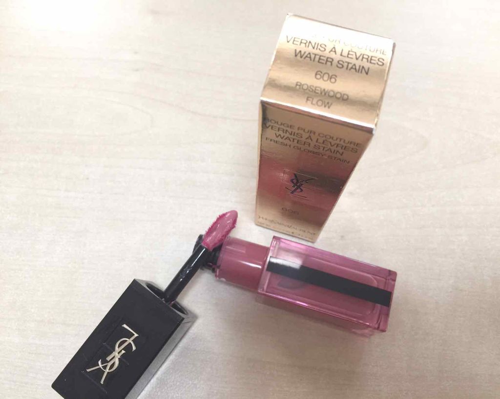 ルージュ ピュールクチュール ヴェルニ ウォーターステイン/YVES SAINT LAURENT BEAUTE/口紅を使ったクチコミ(2枚目)