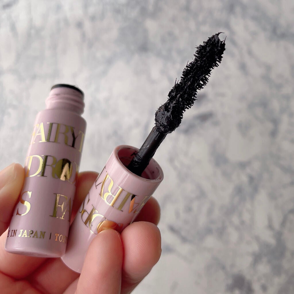 フェアリードロップス クアトロラッシュ/FAIRYDROPS/マスカラを使ったクチコミ(3枚目)