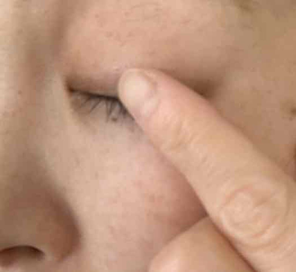 もふるん on LIPS 「まつげがスカスカ、まつげパーマのダメージ、年齢と共にまつげが減..」(3枚目)