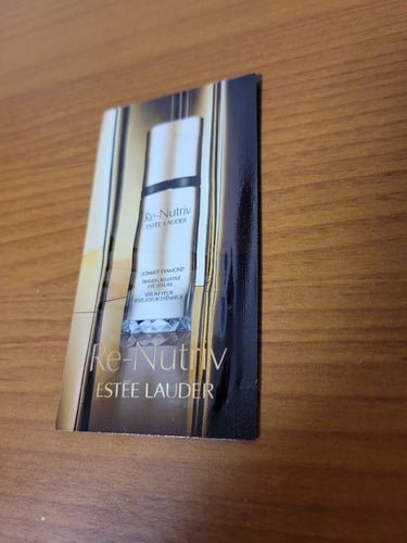 リニュートリィブダイヤモンドセラムフォーアイ/ESTEE LAUDER/美容液を使ったクチコミ（1枚目）