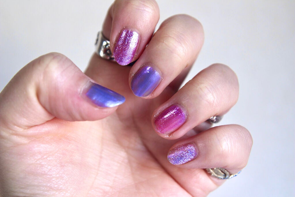 ネイルホリック Aurora Glitter/ネイルホリック/マニキュアを使ったクチコミ(2枚目)