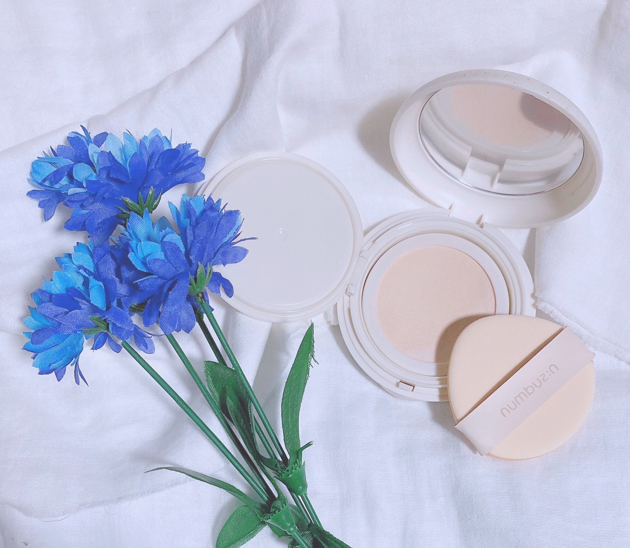 3番 ノーファンデ陶器肌トーンアップクッション/numbuzin/クッションファンデーションを使ったクチコミ（2枚目）