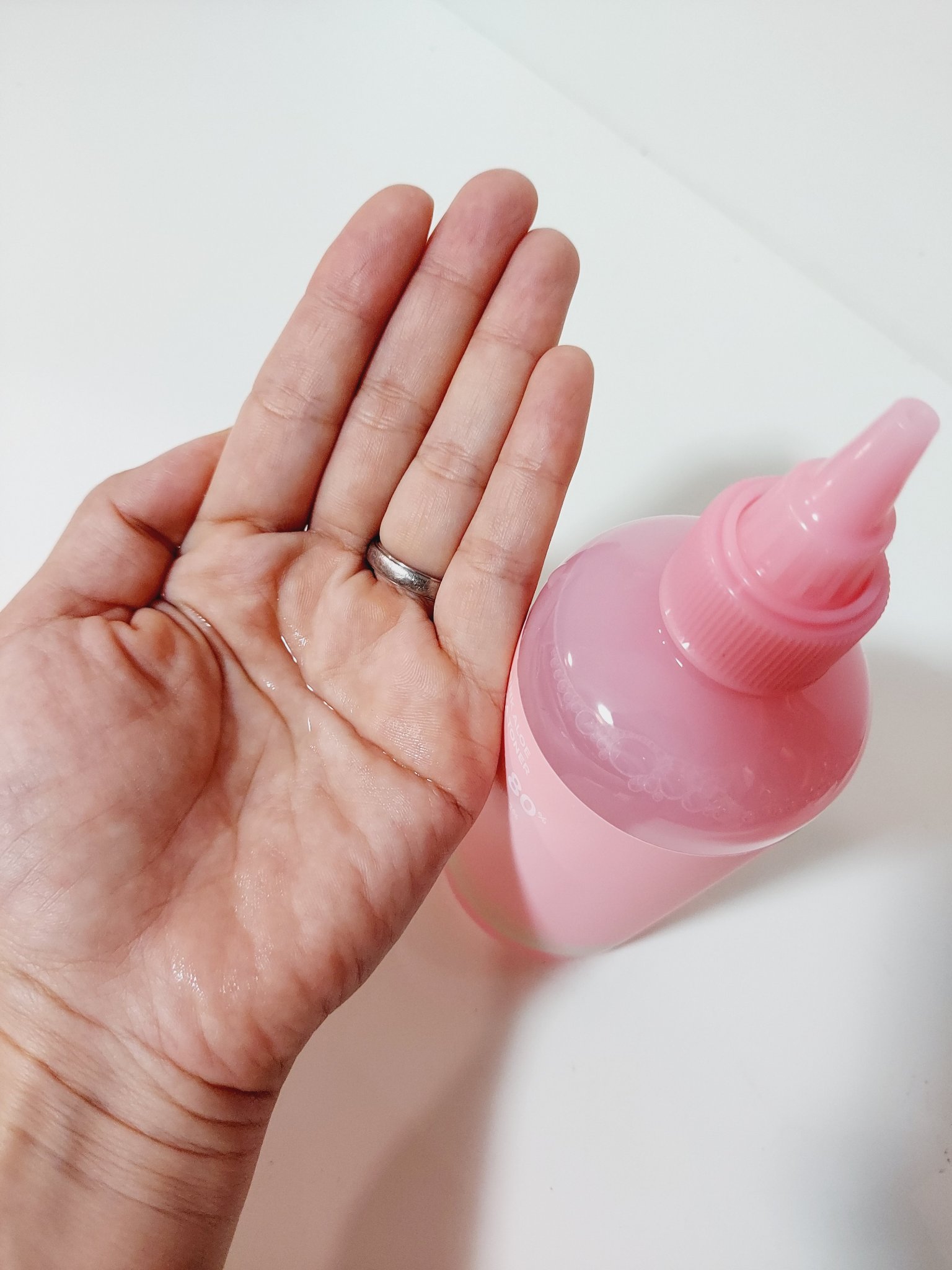 ピンクアロエビタトナー/APRILSKIN/化粧水を使ったクチコミ（3枚目）