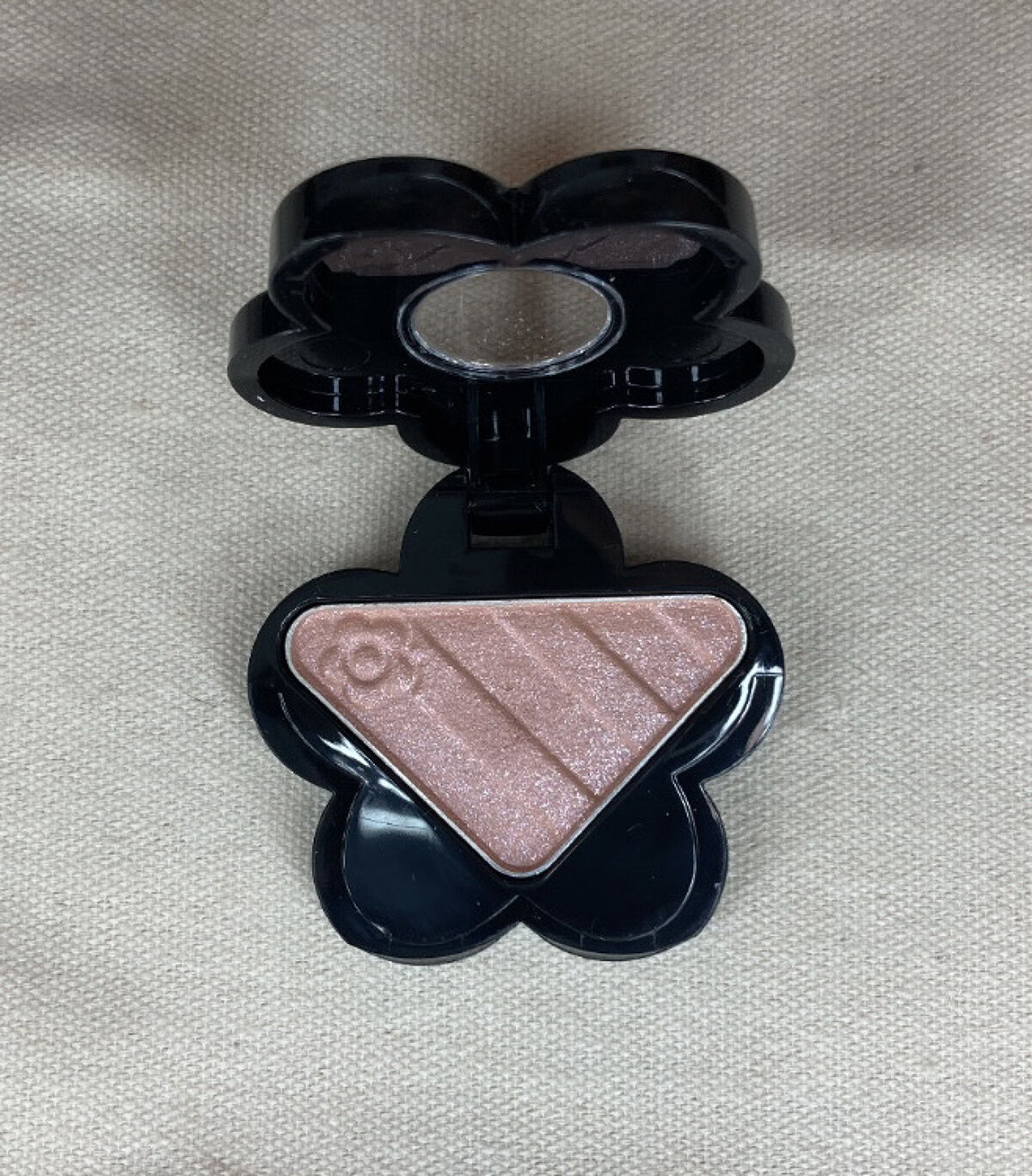 アイオープナー 059 (T)/MARY QUANT/単色アイシャドウを使ったクチコミ（3枚目）