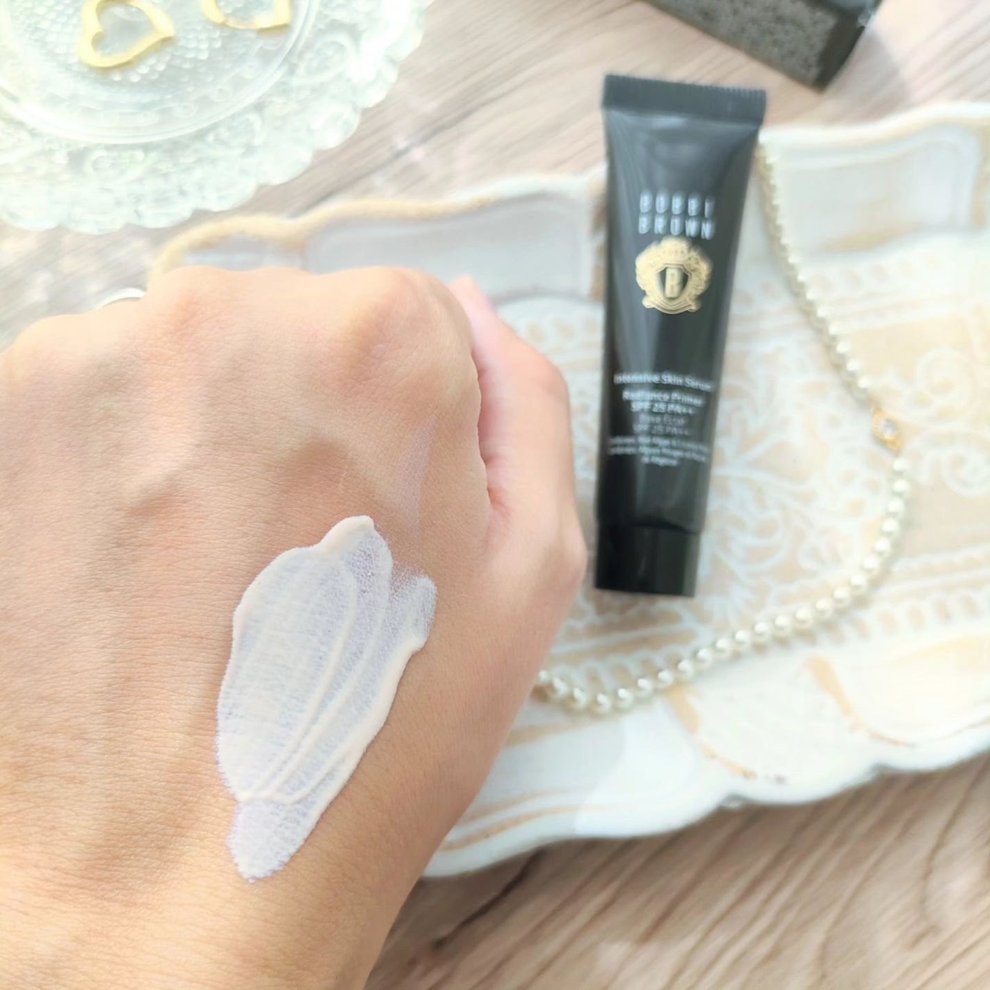 インテンシブ セラム ラディアンス プライマー/BOBBI BROWN/化粧下地を使ったクチコミ(4枚目)