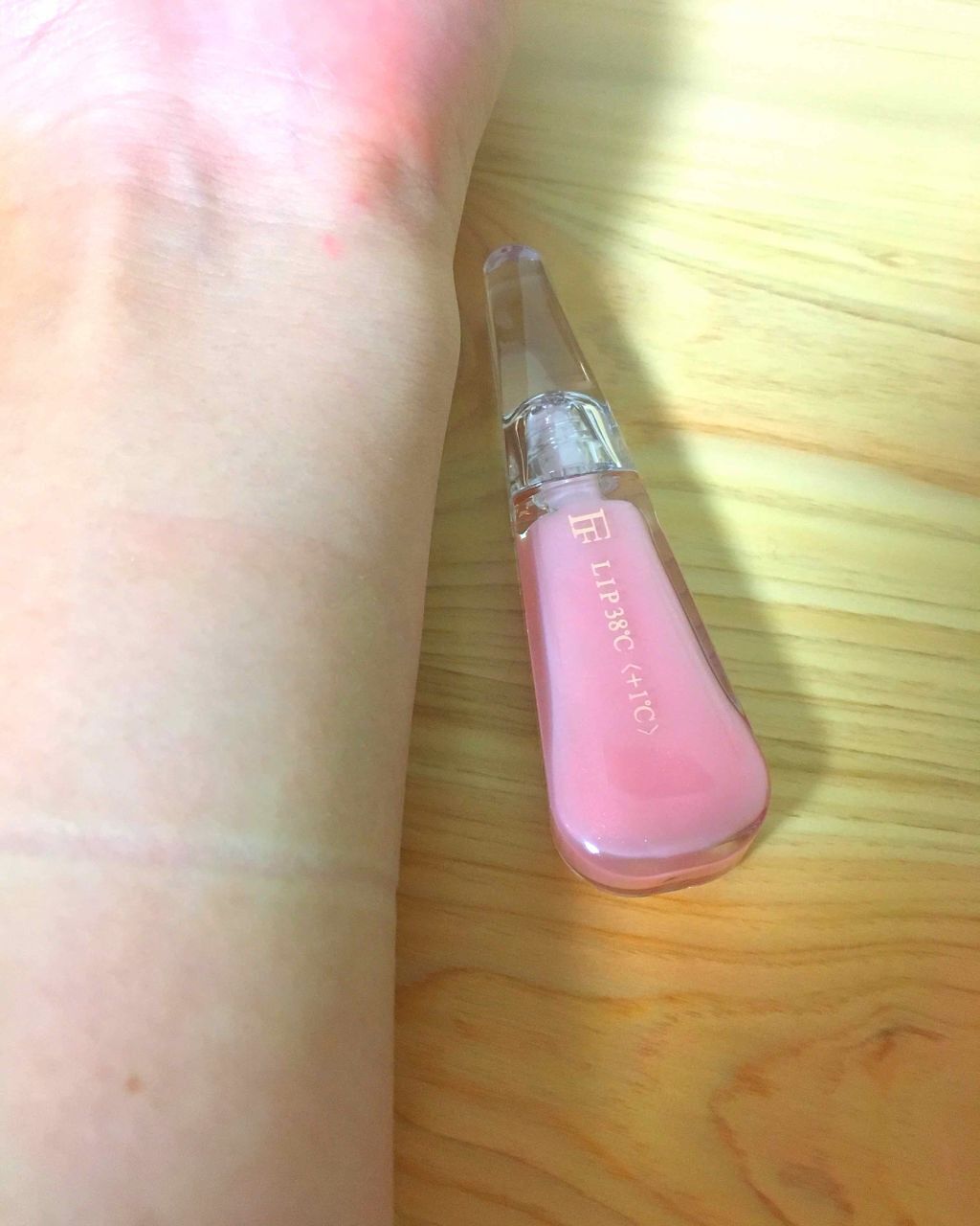 38°C / 99°F リップトリートメント (リップ美容液)/UZU BY FLOWFUSHI/リップケアを使ったクチコミ(3枚目)