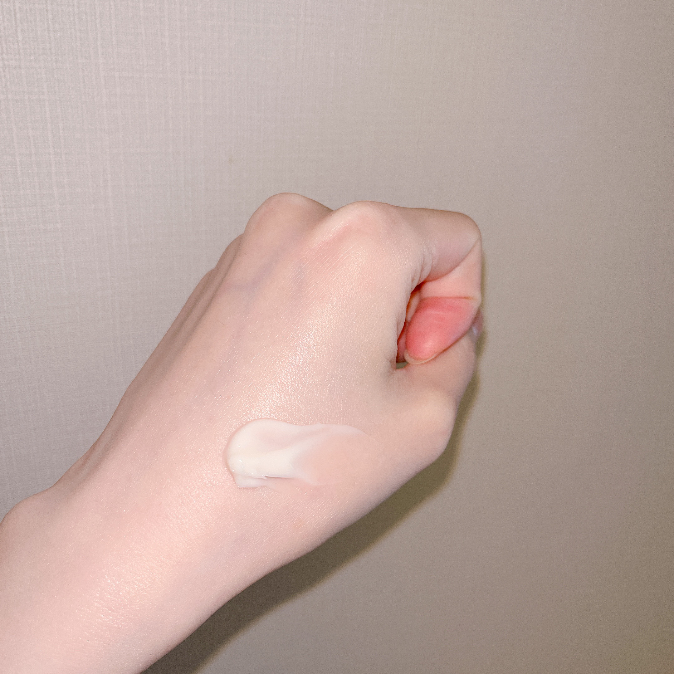 ベラ アルティメットエージ ネッククリーム/VELLA/フェイスクリームを使ったクチコミ（3枚目）