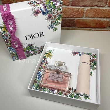 .
▶︎
Dior
☑︎ミス ディオール オードゥ パルファン フレグランス セット(数量限定品)
税込16,830円

☑︎ミス ディオール オードゥ パルファン 50mL(現品)と
トラベル スプレ