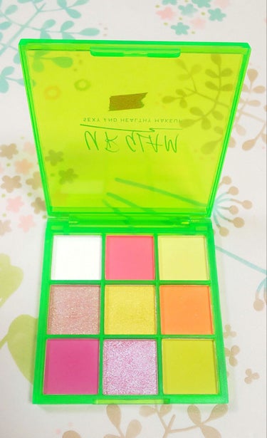 UR GLAM　BLOOMING EYE COLOR PALETTE/U R GLAM/パウダーアイシャドウを使ったクチコミ（2枚目）