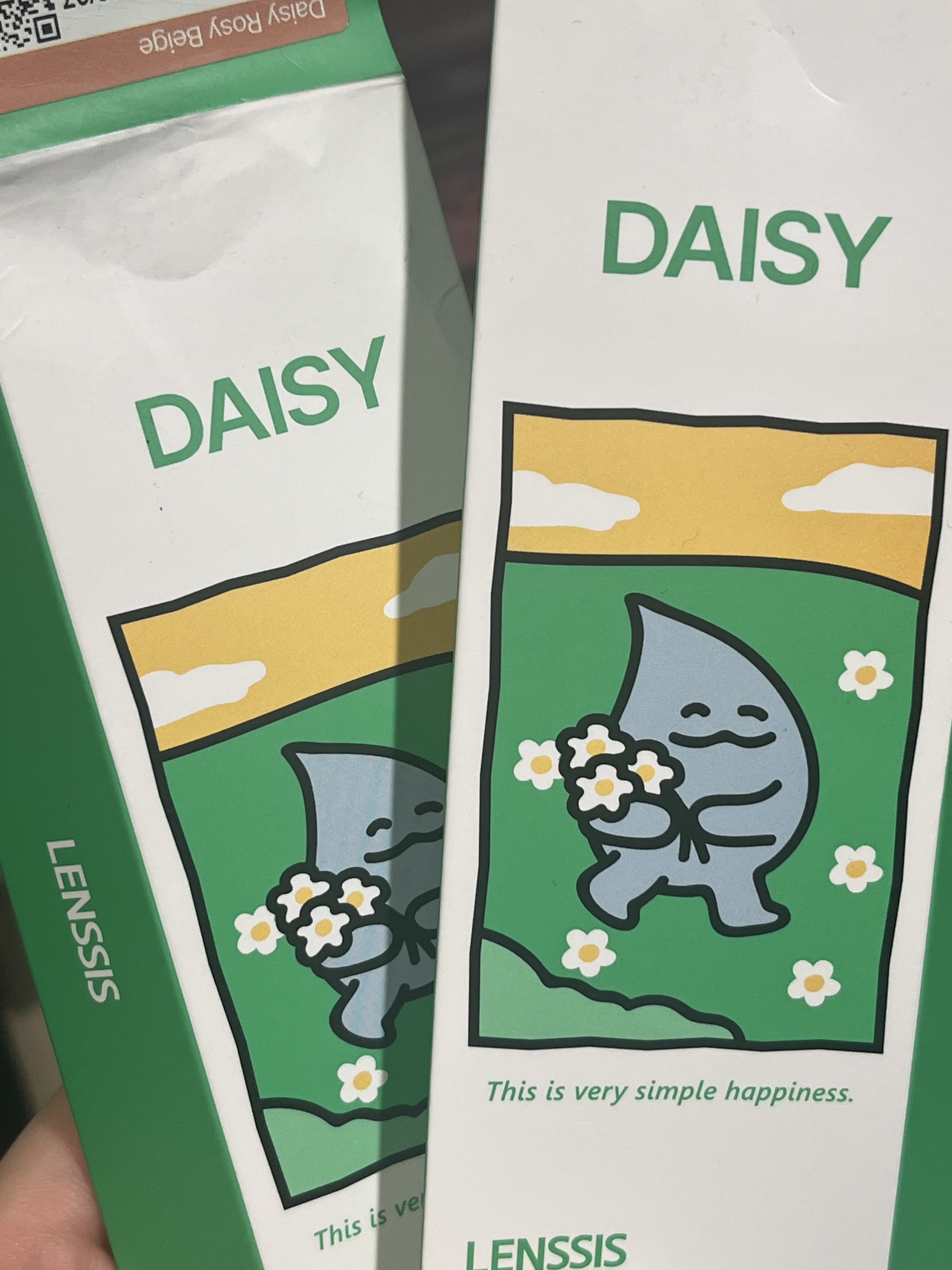 Daisy Rosy Beige/LENSSIS/ワンデー（１DAY）カラコンを使ったクチコミ（3枚目）