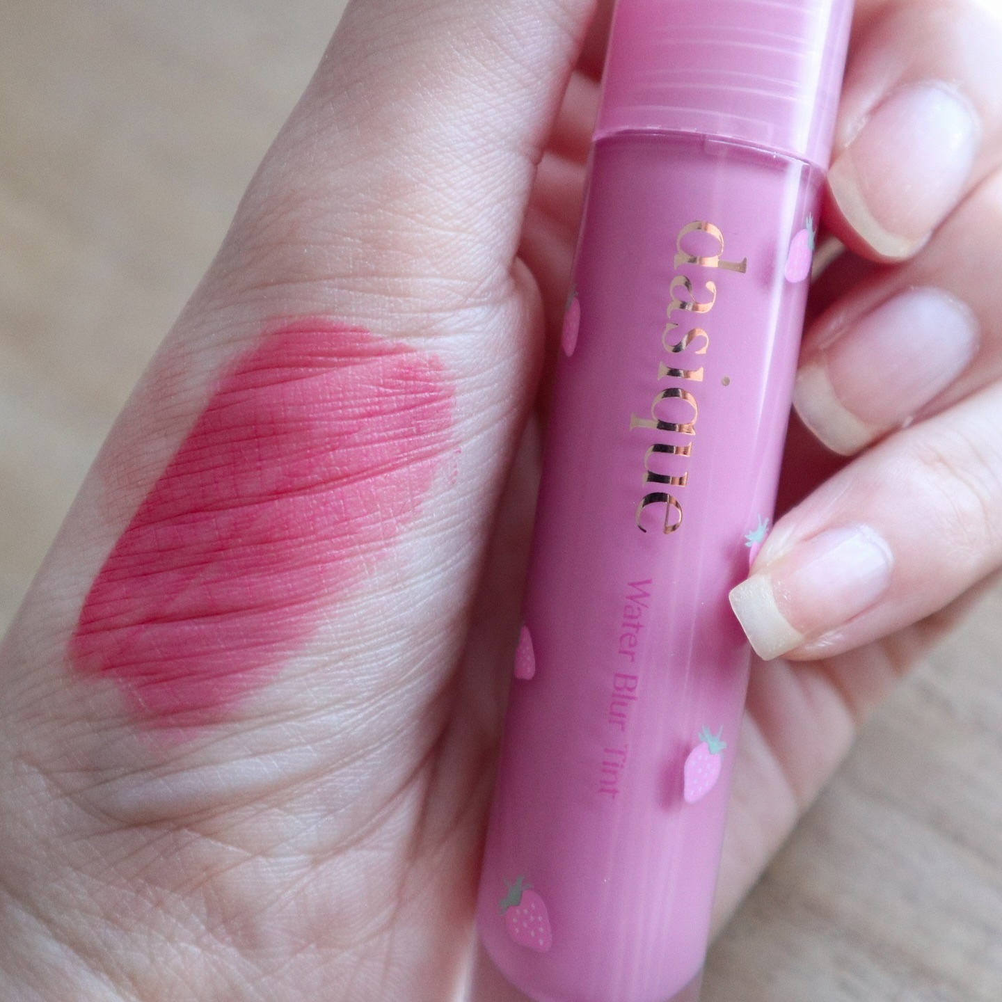 ウォーターブラーティント/dasique/リップティントを使ったクチコミ（1枚目）