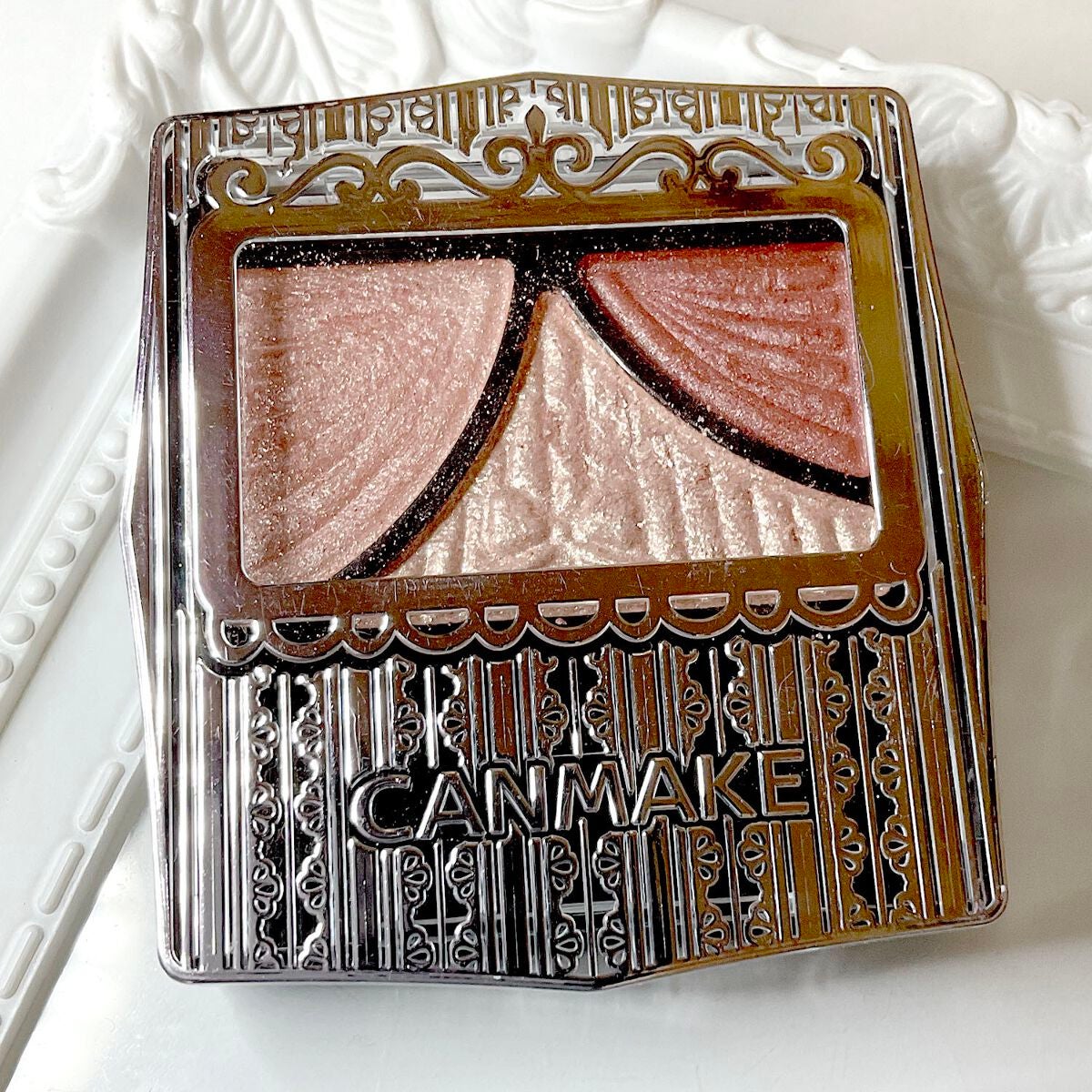 ジューシーピュアアイズ/キャンメイク/アイシャドウパレットを使ったクチコミ(1枚目)