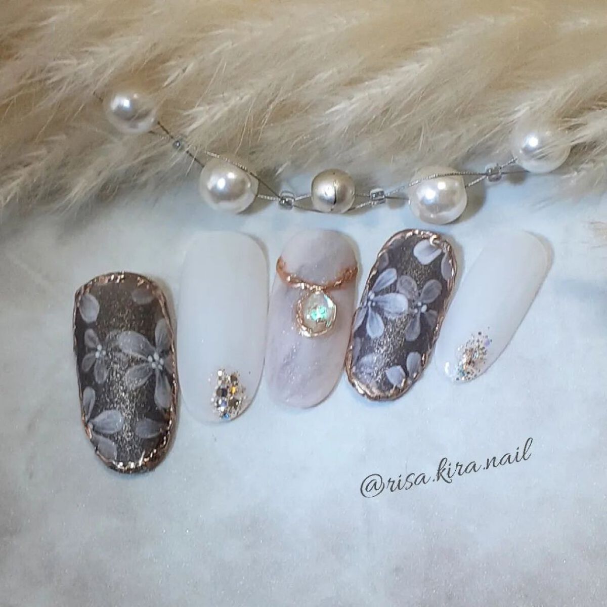 #micaネイル,#フラワーネイル,#キラキラネイル,#ネイル,#ジェルネイル,#富士市ネイル,#隠れ家ネイルのネイルデザイン