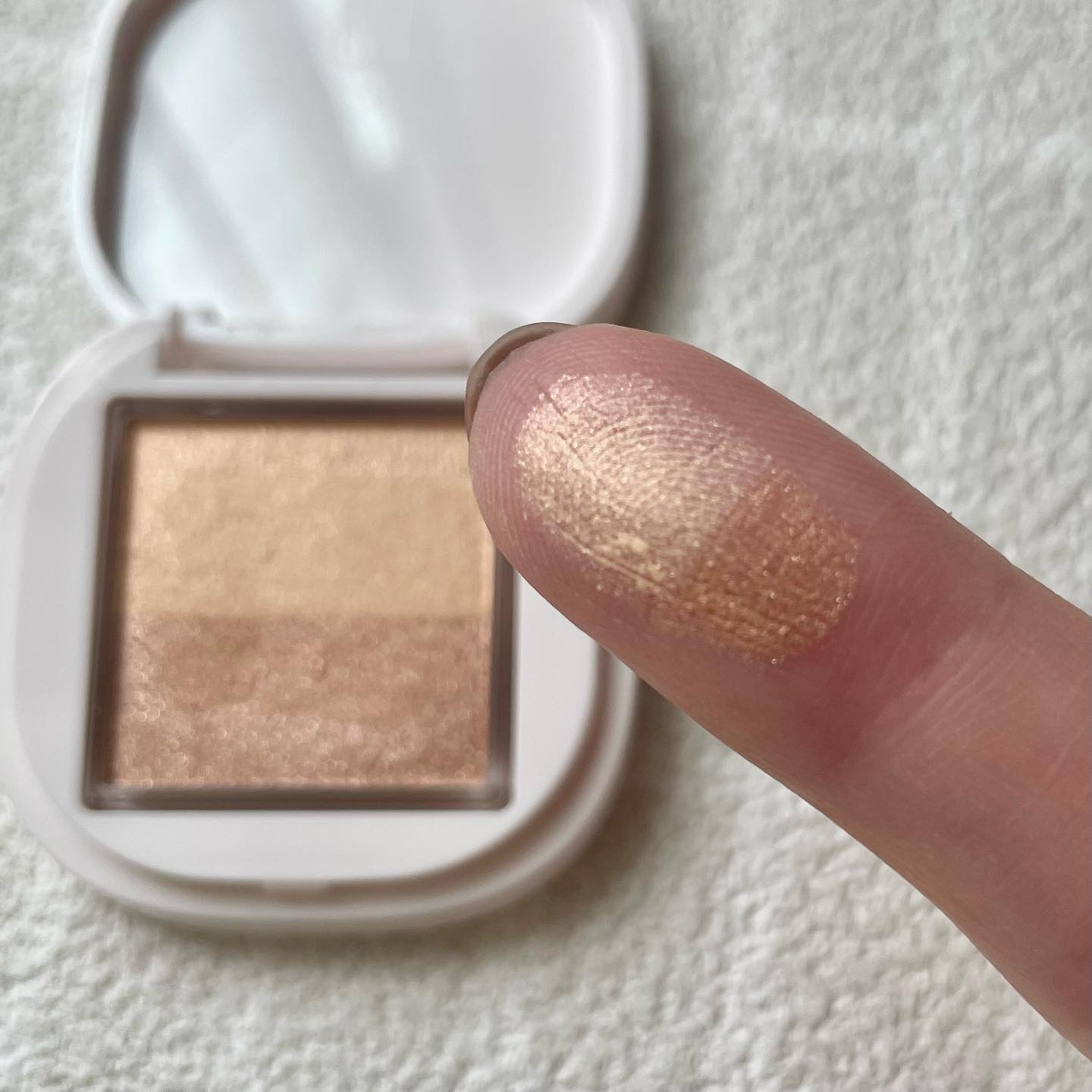 アイカラー/media luxe/アイシャドウパレットを使ったクチコミ（3枚目）