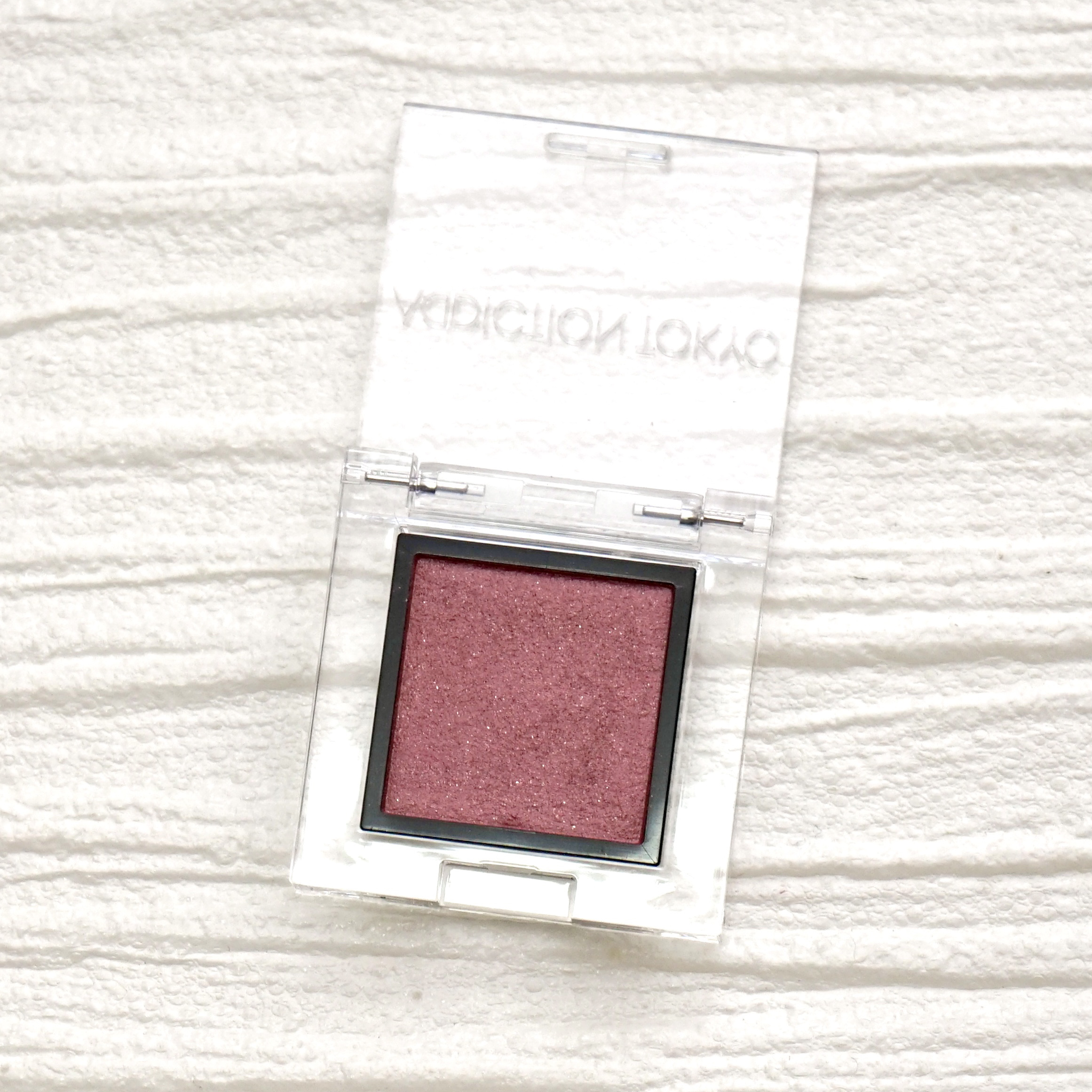 アディクション ザ アイシャドウ パール 025P Retro Crush/ADDICTION/単色アイシャドウを使ったクチコミ（3枚目）