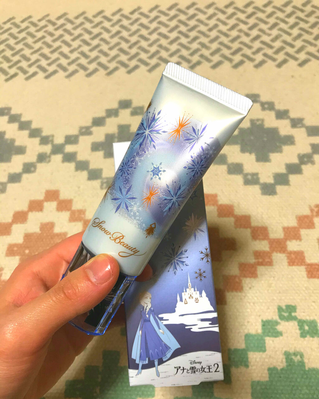 スノービューティ
ホワイトニング トーンアップエッセンス

朝☀️は化粧下地
夜🌙は美白ケアとして
24時間使えるアイテムです！！✨

私は、夜スキンケアの1番最後に
美白ケアとして使用してます(*´-`)

トーンアップ効果があるので
