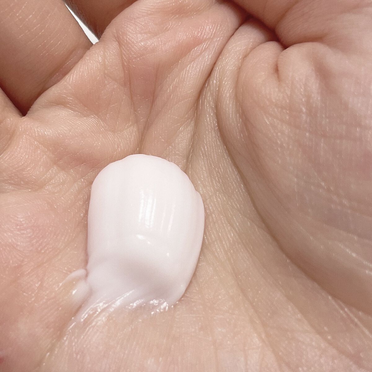 ボムバストクリーム　リッチ/PEACH JOHN/バストケア・ヒップケアを使ったクチコミ（2枚目）