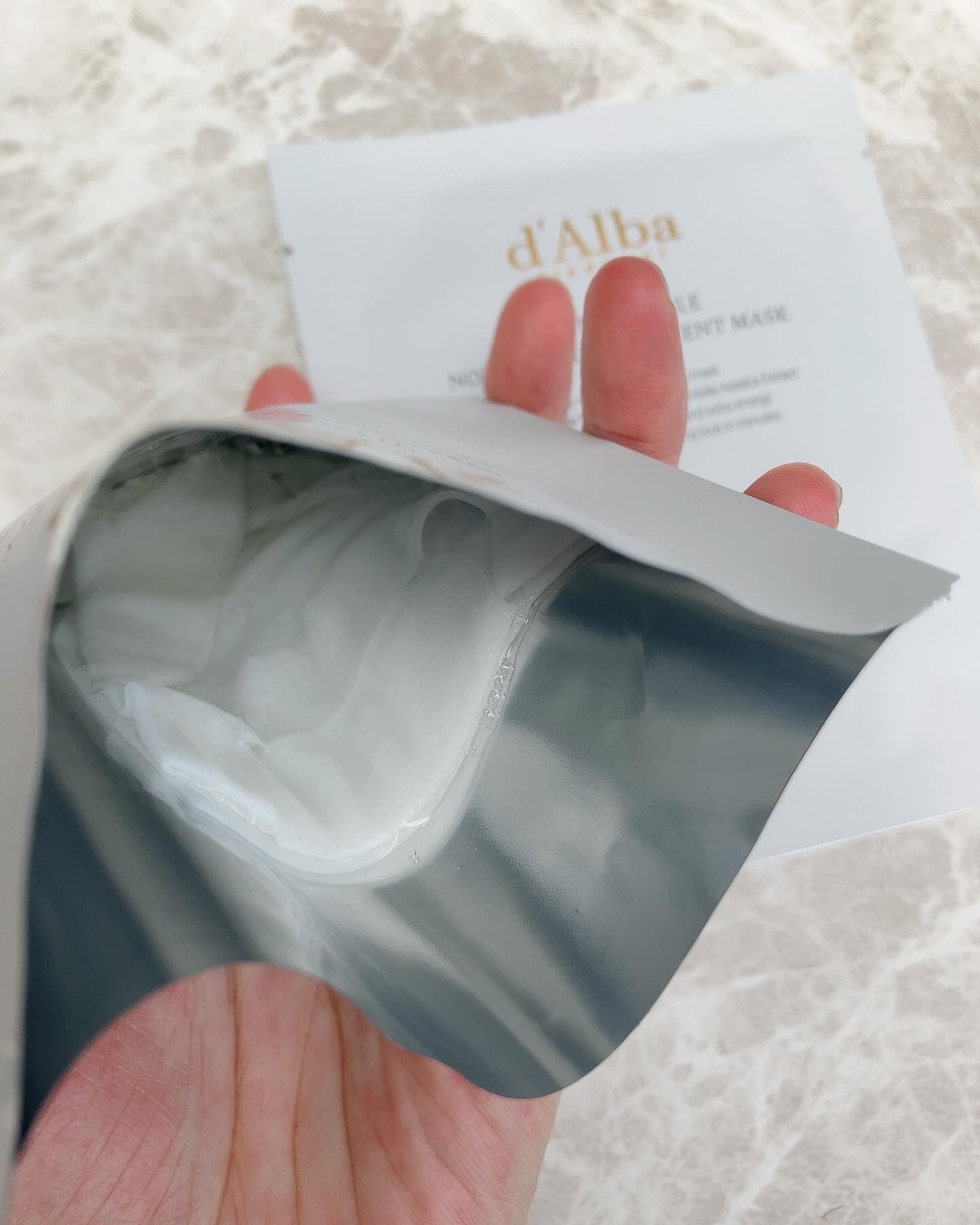 ホワイトトリュフナリシングトリートメントマスク/ダルバ/シートマスク・パックを使ったクチコミ(3枚目)