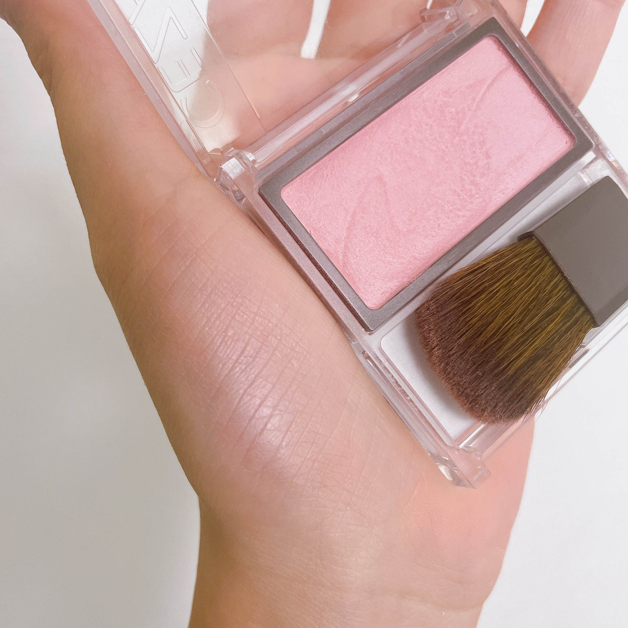 チークブラッシュ/CEZANNE/パウダーチークを使ったクチコミ（2枚目）