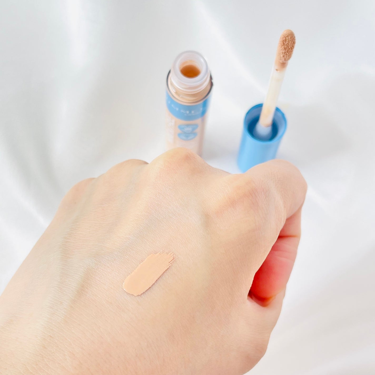 カインド&フリー コンシーラー/リンメル ロンドン/リキッドコンシーラーを使ったクチコミ(4枚目)