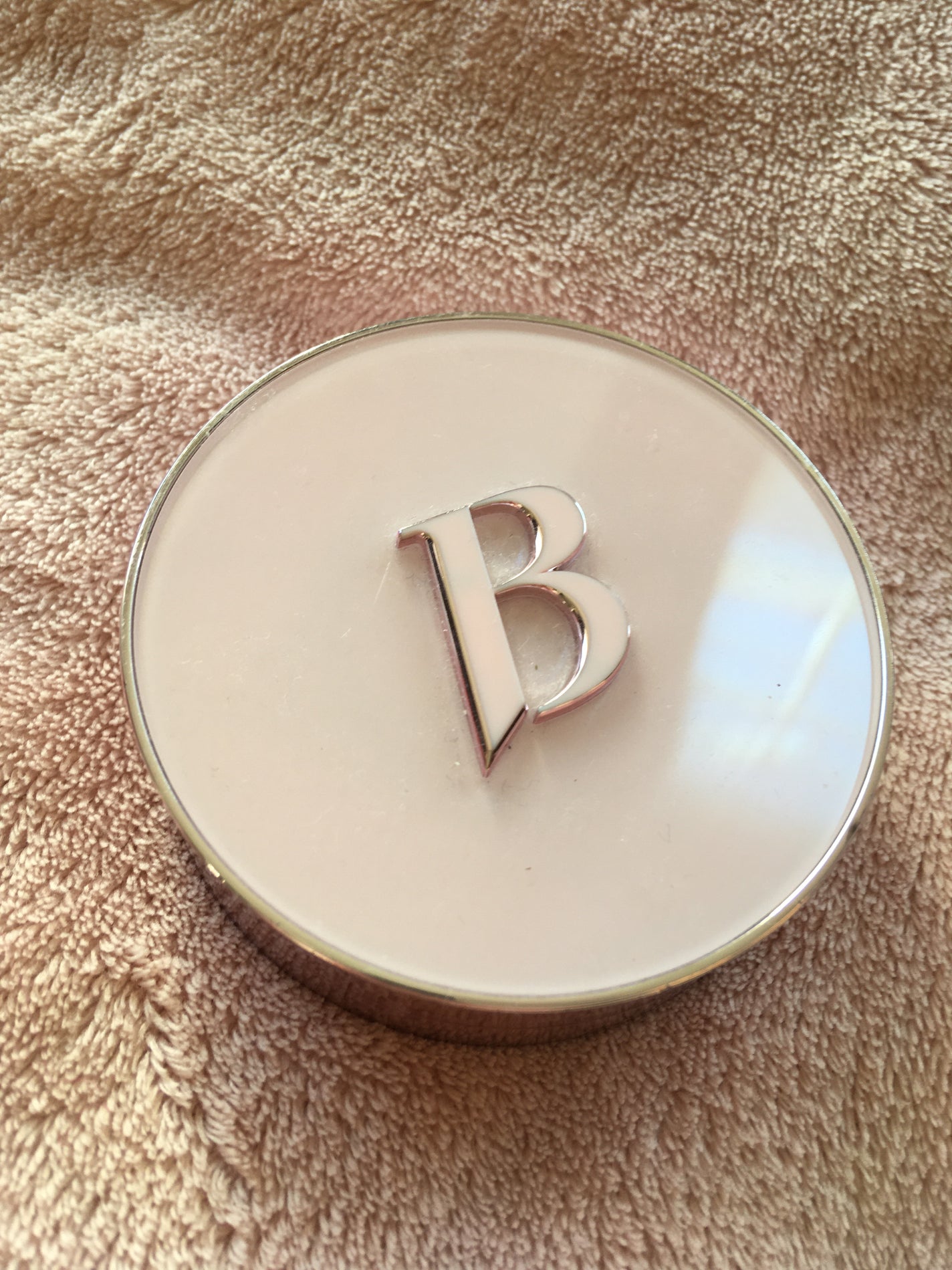 カバーリシャス アルティメット ホワイトクッション/BANILA CO/クッションファンデーションを使ったクチコミ(1枚目)