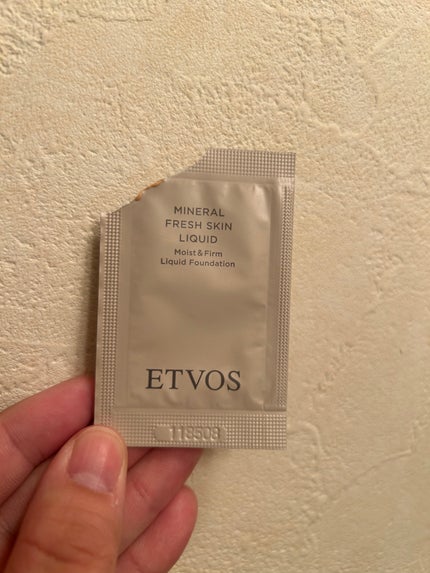 ミネラルフレッシュスキンリキッド/エトヴォス/リキッドファンデーションを使ったクチコミ(1枚目)