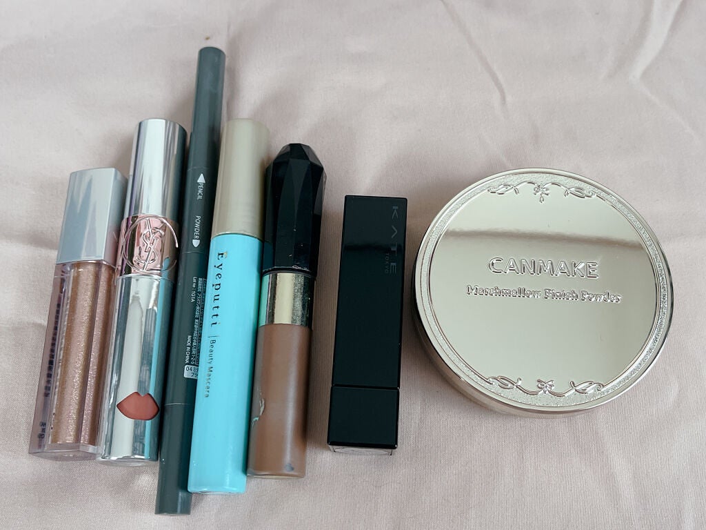 凛 フォロバ100% on LIPS 「私のポーチの中身のコスメたちアイラインは模索中#1軍アイテム#..」(2枚目)