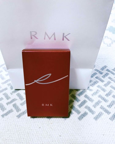 
RMK 江戸桜 トランスルーセントパウダー

このパウダーは購入するか
ずっと迷っていたのですが
ちょうど使っていたパウダーが
無くなったので、使ってみよう！！
と思い購入しました😊

限定品で色は２