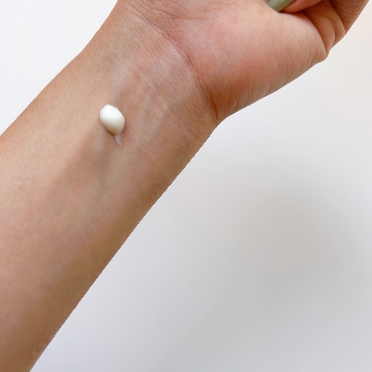 ヒアルーシカ ウォーターフィット サンセラム/SKIN1004/日焼け止めローションを使ったクチコミ(4枚目)