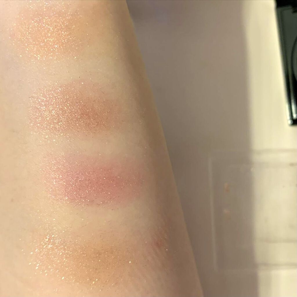 プリズム エアー シャドウ/CLIO/単色アイシャドウを使ったクチコミ（3枚目）