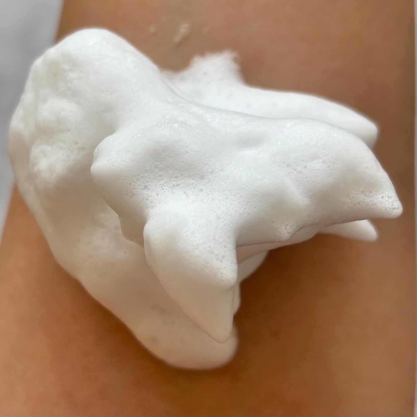 センカ プレミアムパーフェクトホイップクリア (医薬部外品)/SENKA(専科)/洗顔フォームを使ったクチコミ(5枚目)