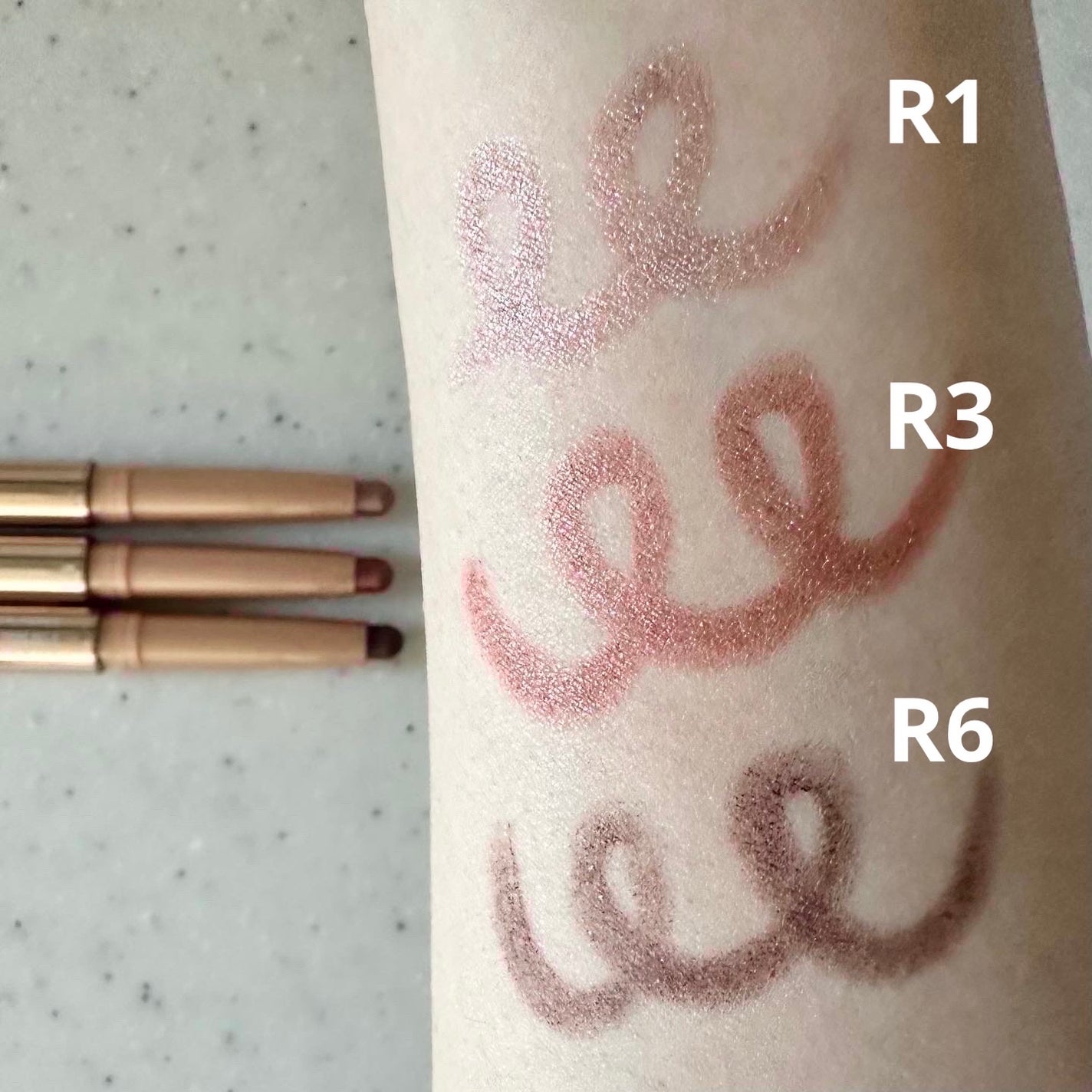 キャビアスティック アイカラー/ローラ メルシエ/スティックアイシャドウを使ったクチコミ(2枚目)