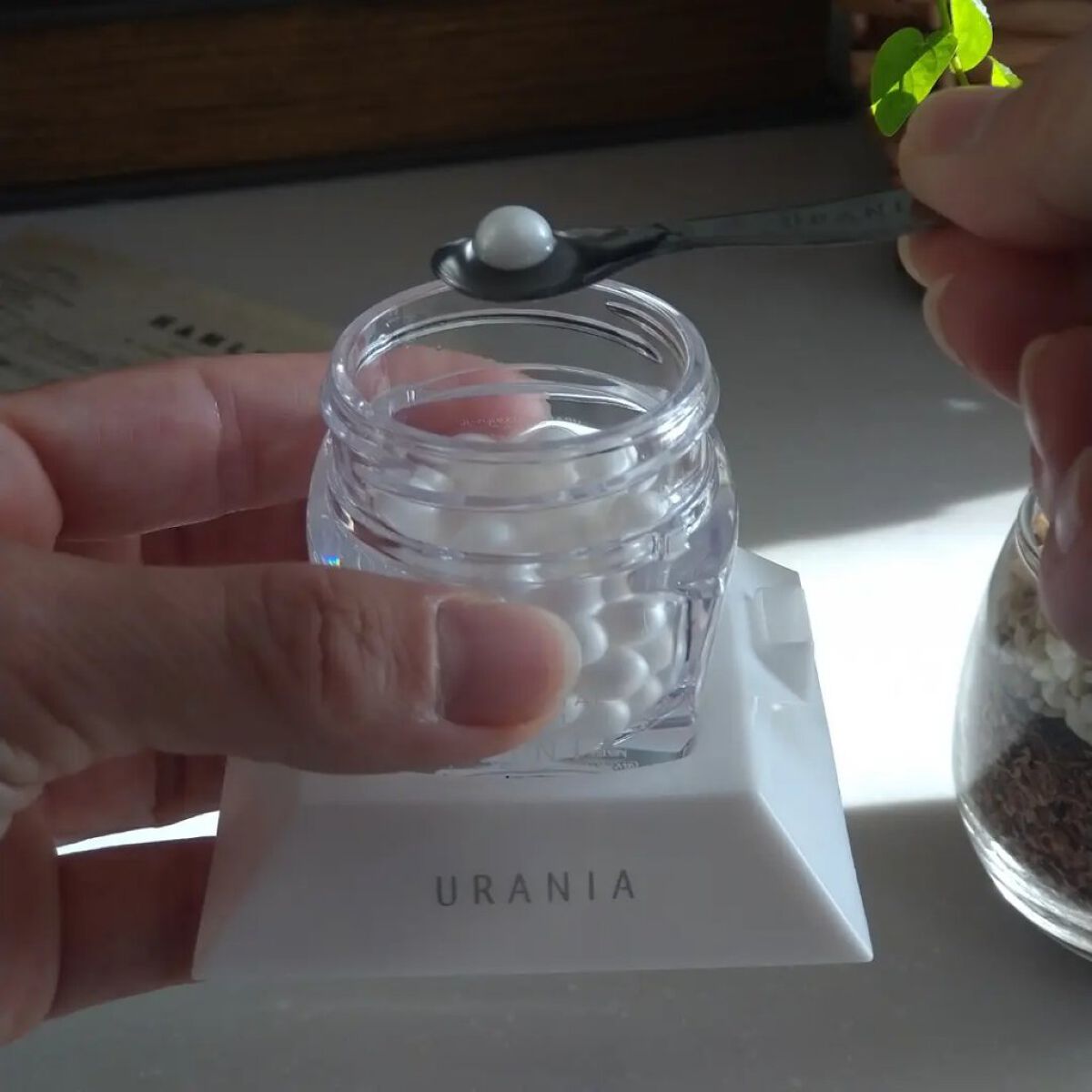 クリスタルパール/URANIA/フェイスクリームを使ったクチコミ（3枚目）