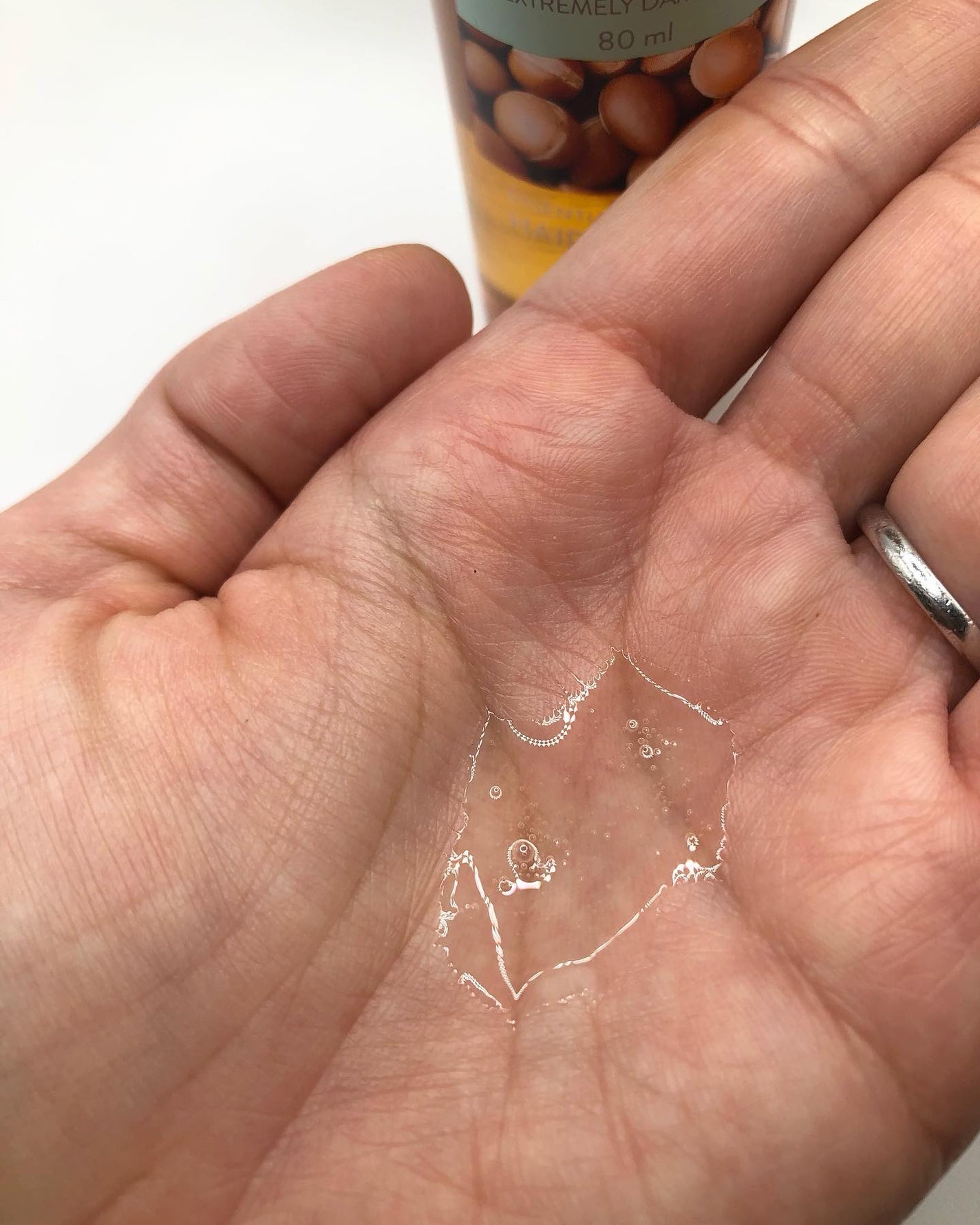 アルガンエッセンシャル ヘアオイル/ネイチャーリパブリック/ヘアオイルを使ったクチコミ(3枚目)