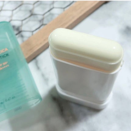 KAORIN on LIPS 「美容液UVスティックバーム─・・─・・─・・─・・─・・─・・..」(2枚目)