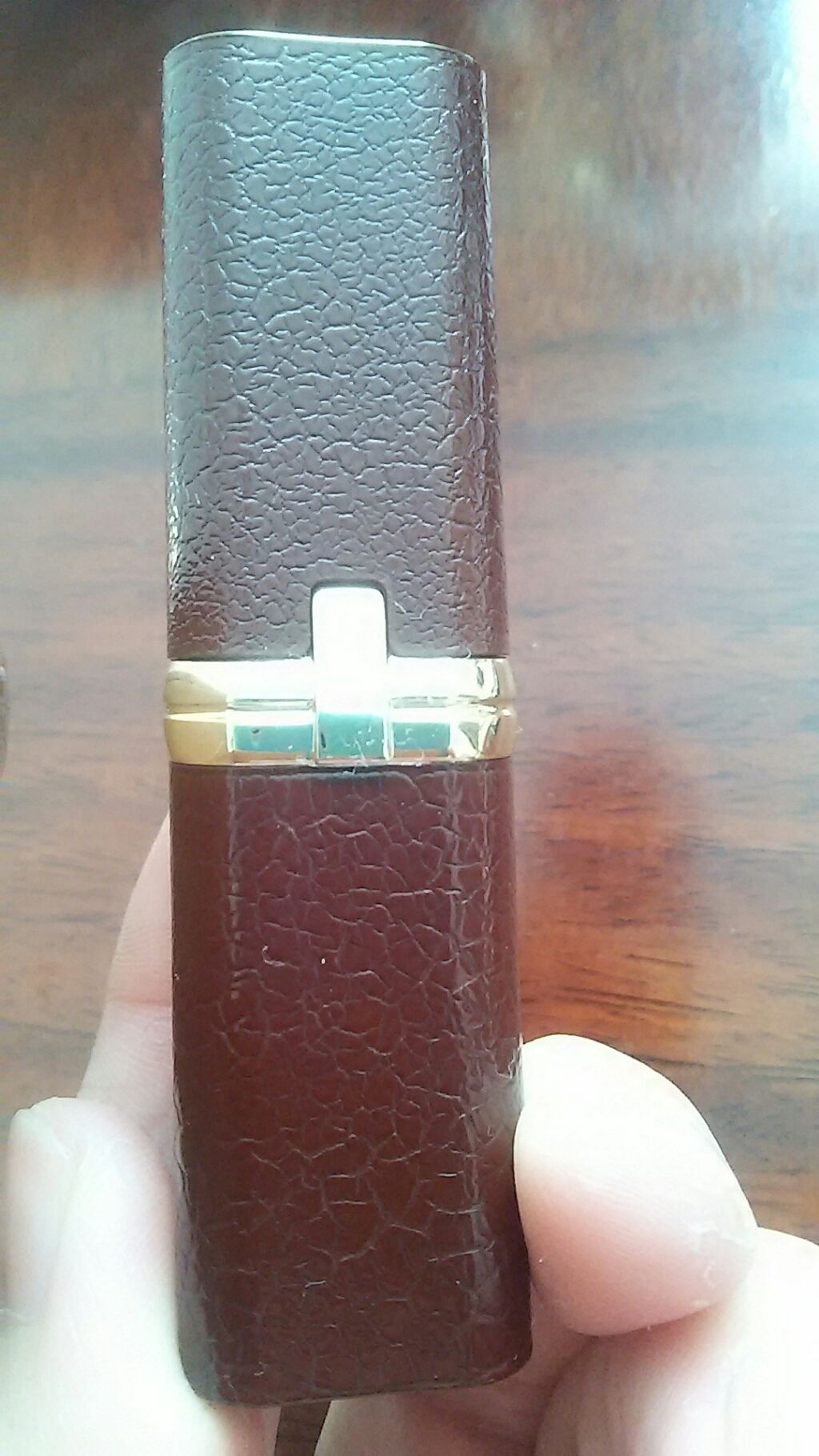 リュクスレザーコレクション/ロレアル パリ/口紅を使ったクチコミ(1枚目)