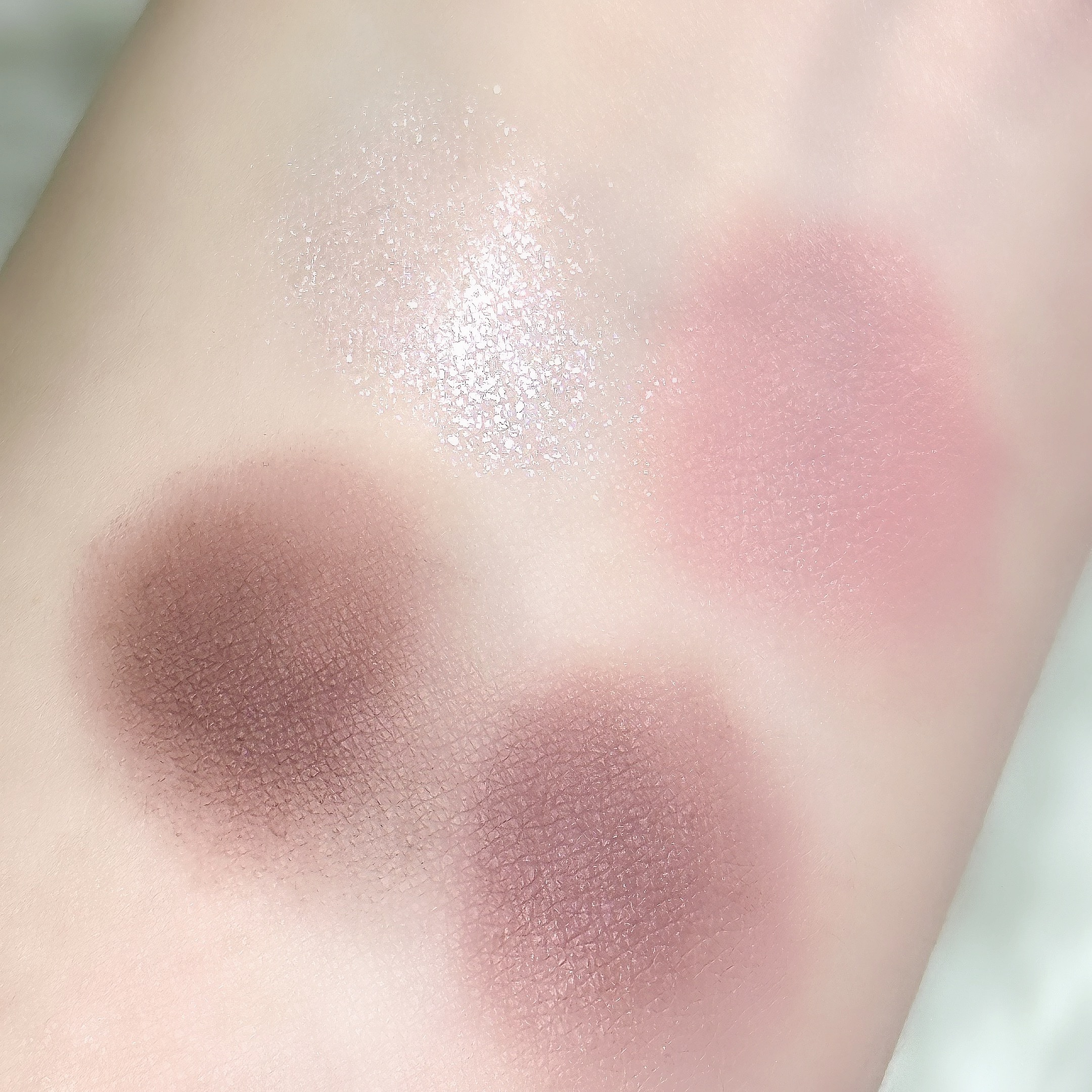 シルキースフレアイズ（マットタイプ）/キャンメイク/アイシャドウパレットを使ったクチコミ（3枚目）