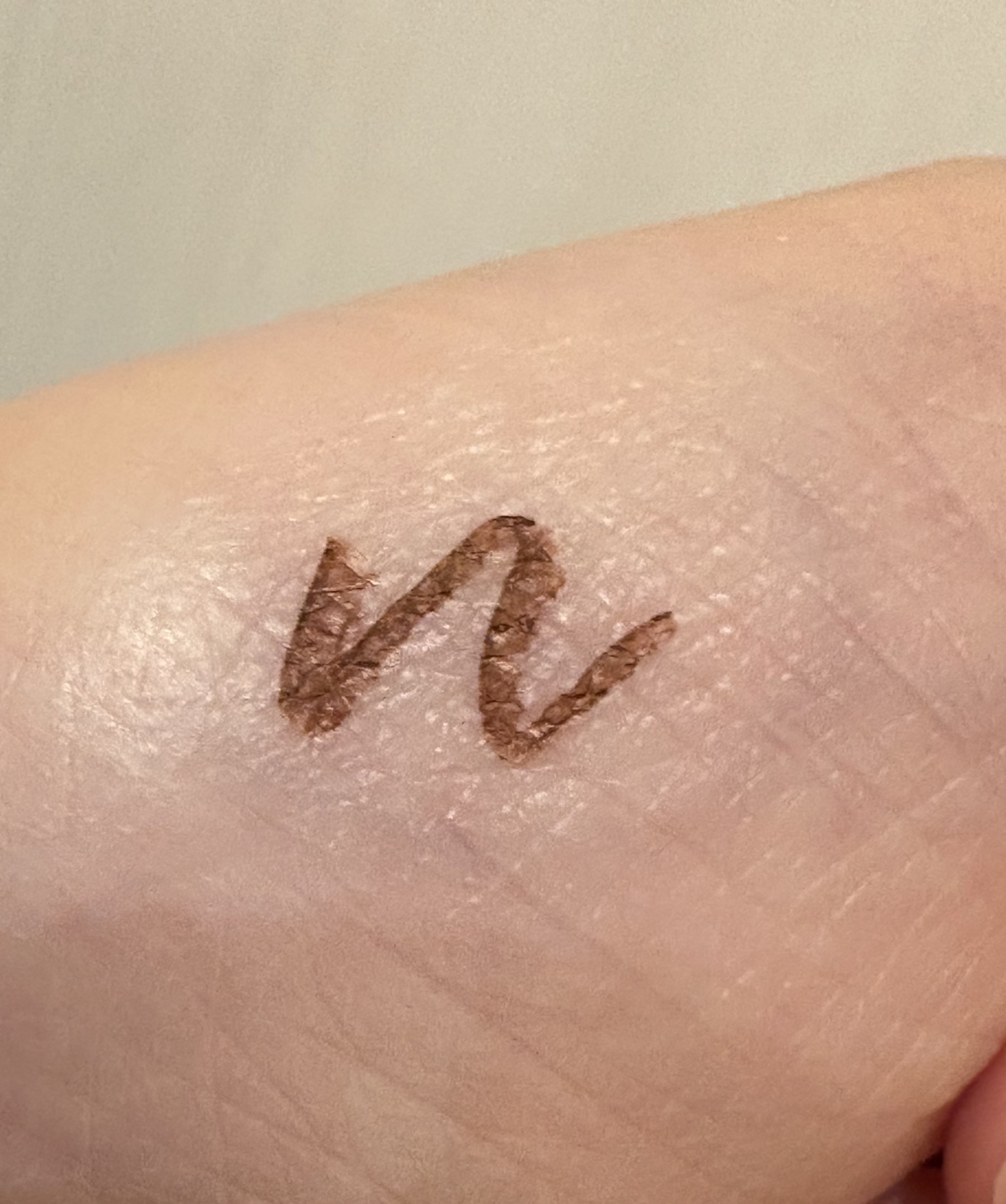 スキルレスライナー/LUMIURGLAS/リキッドアイライナーを使ったクチコミ（2枚目）