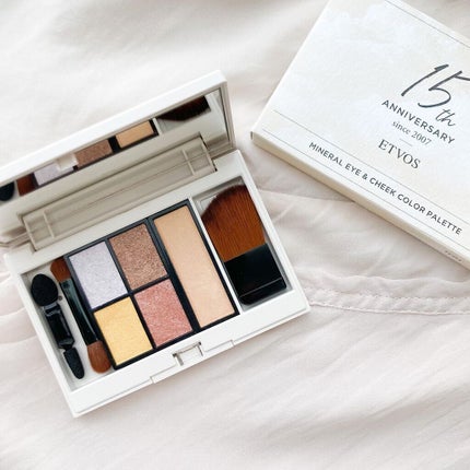 15thアニバーサリーミネラルアイ&チークカラーパレット/エトヴォス/アイシャドウパレットを使ったクチコミ(1枚目)