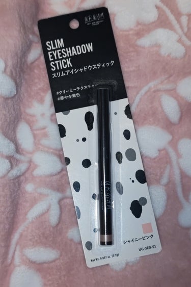 桜の季節にいいキラキラピンクアイシャドウ！
こちらは、DAISOで購入した、U R GLAM　SLIM EYESHADOW STICKシャイニーピンクのレビューです。
桜が咲いてきましたね！そんな時期に