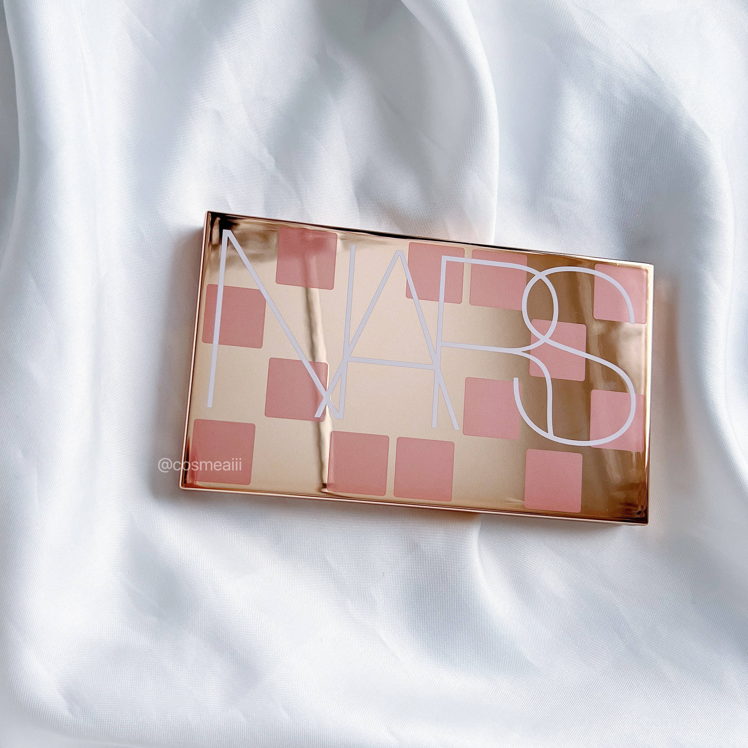 アフターグロー イリジスタブル アイシャドーパレット/NARS/アイシャドウパレットを使ったクチコミ（2枚目）