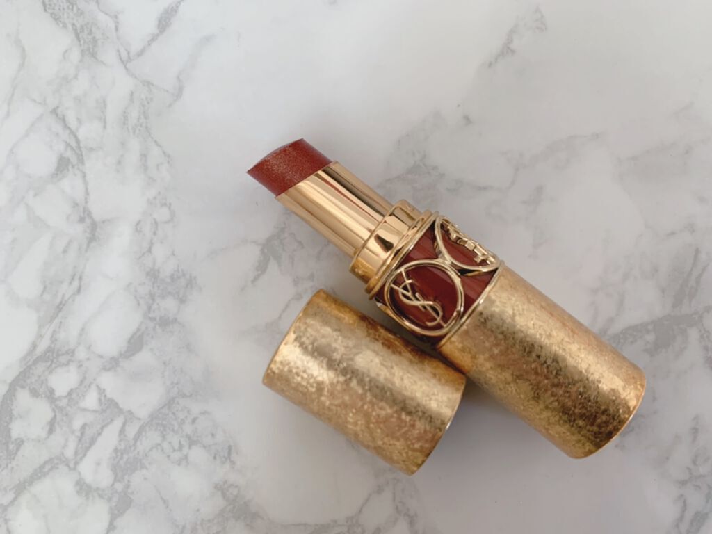 yomogi on LIPS 「キラッキラのリップ✨イヴ・サンローランルージュヴォリュプテシャ..」(1枚目)