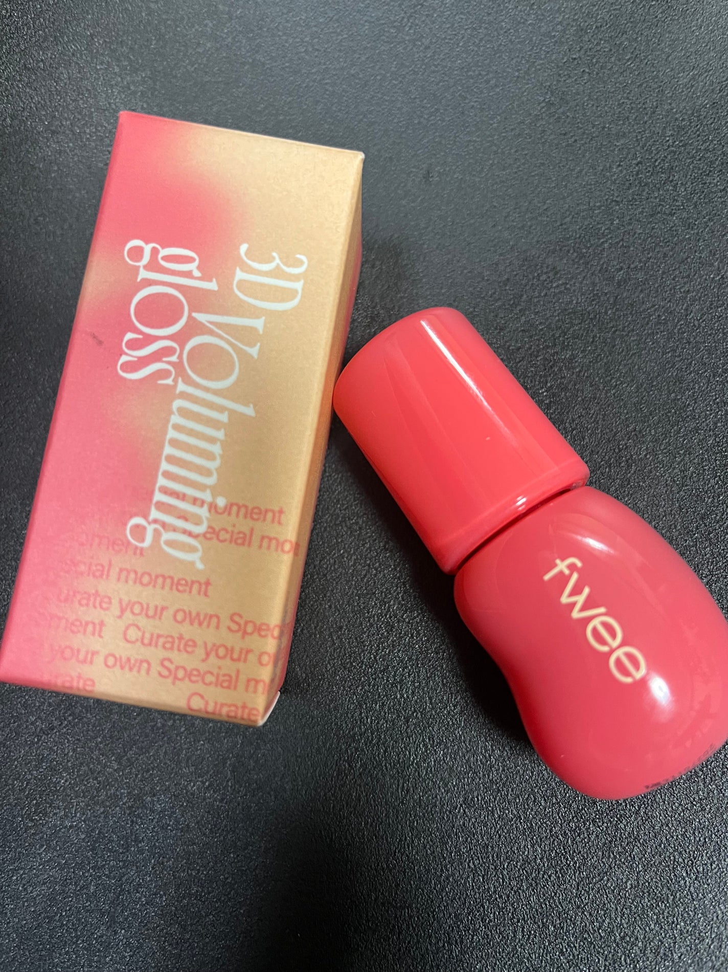 フィー 3Dボリューミンググロス/fwee/リップグロスを使ったクチコミ(1枚目)