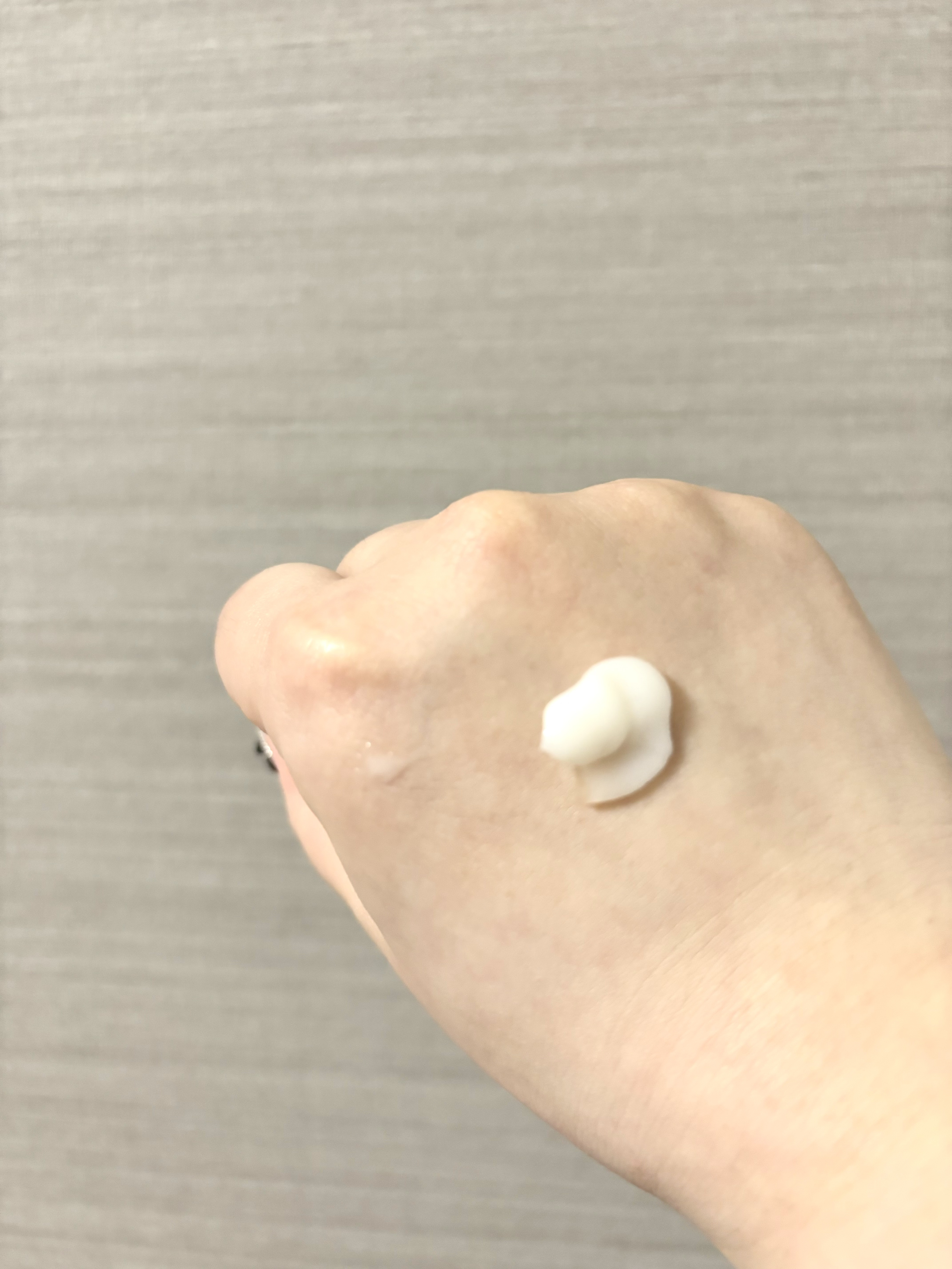 ノルウェー フォーミュラ インテンスリペア CICAボディエマルジョン/Neutrogena/ボディローションを使ったクチコミ（3枚目）