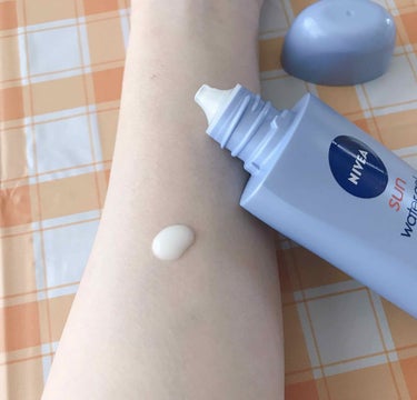 ニベア ニベアサン プロテクトウォータージェル SPF50のクチコミ「⍤⃝NIVEA SUN ウォータージェル SPF35・50

Goodポイント
◎伸びがいい
.....」（2枚目）