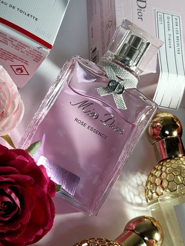 ミス ディオール ローズ エッセンス（オードゥ トワレ）/Dior/香水を使ったクチコミ（2枚目）
