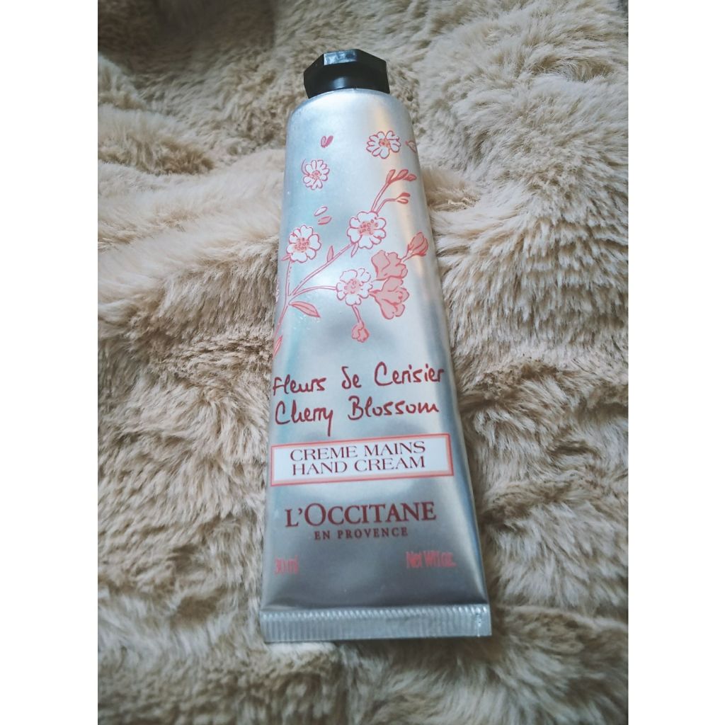 チェリーブロッサム ハンドクリーム/L'OCCITANE/ハンドクリームを使ったクチコミ（1枚目）