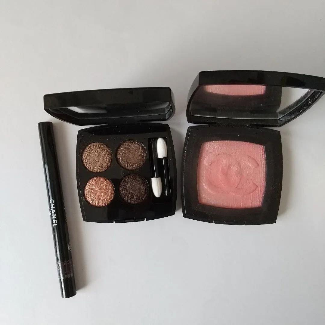 レ キャトル オンブル ツイード 04 ツイード ブラン エ ローズ/CHANEL/アイシャドウパレットを使ったクチコミ（1枚目）