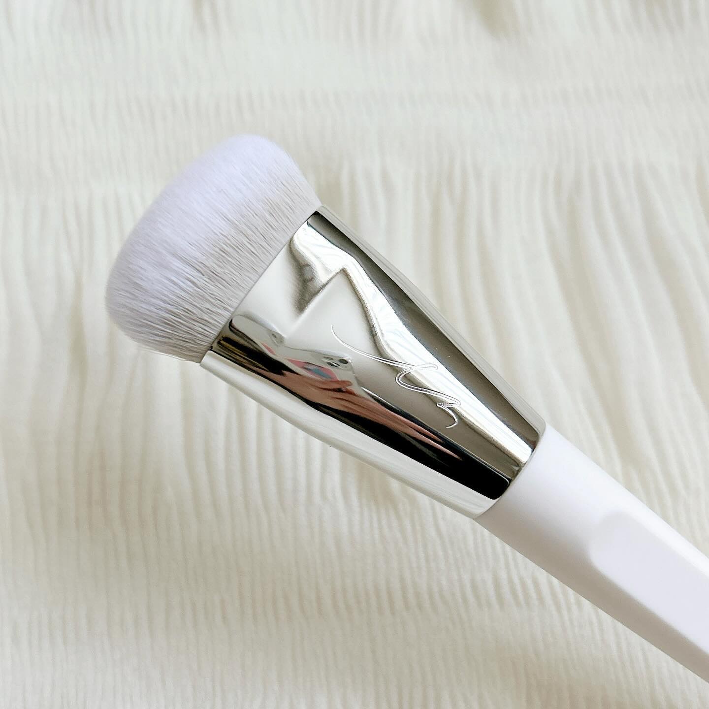 okhee 白玉ファンデーションブラシ/SOOA DOR/メイクブラシを使ったクチコミ（3枚目）