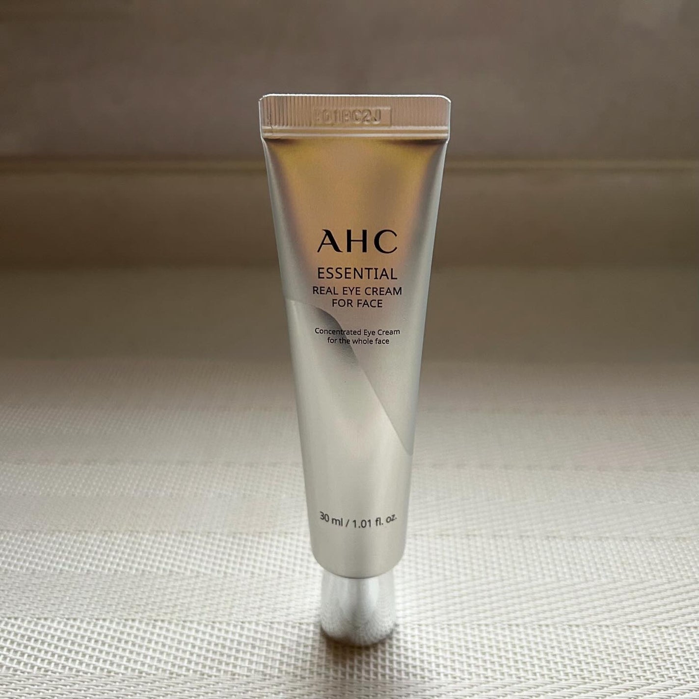 エッセンシャル リアル アイクリーム フォーフェイス/AHC/アイケア・アイクリームを使ったクチコミ(1枚目)